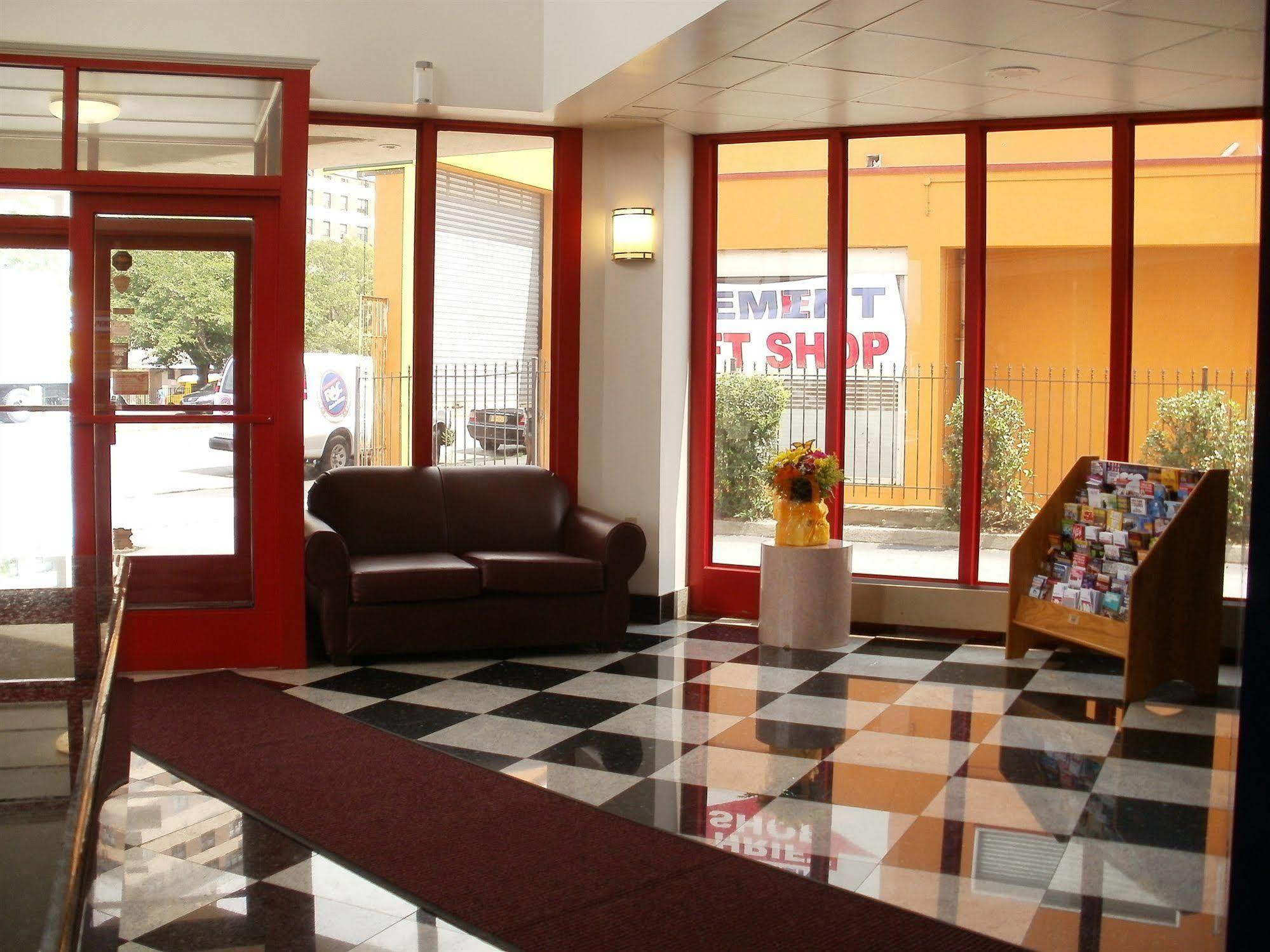 Galaxy Motel New York Interior photo