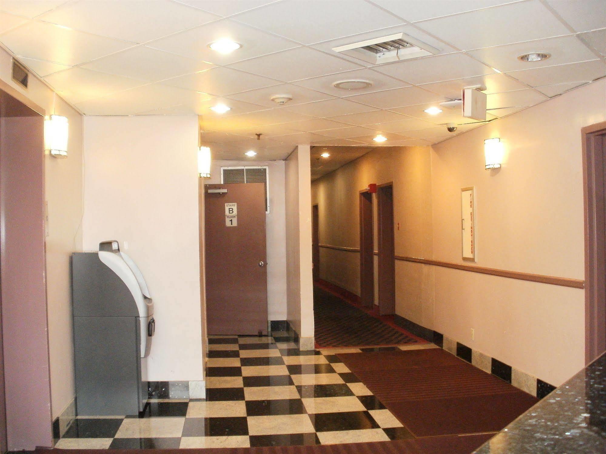Galaxy Motel New York Interior photo